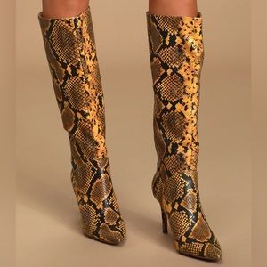 Steve Madden Snake Skin boots women’s size